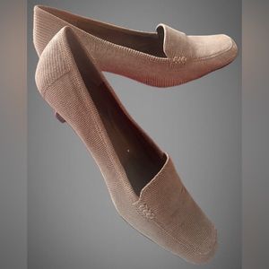 Aerosoles Magical Power tan  Leather Square Toe Low Heel Slip On Pumps Shoes 10